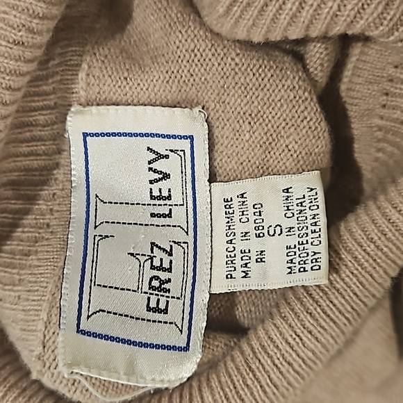 Pure Cashmere tan size S turtleneck sweater - Picture 3 of 9